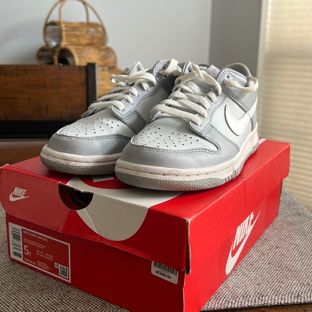 NIKE DUNK LOW